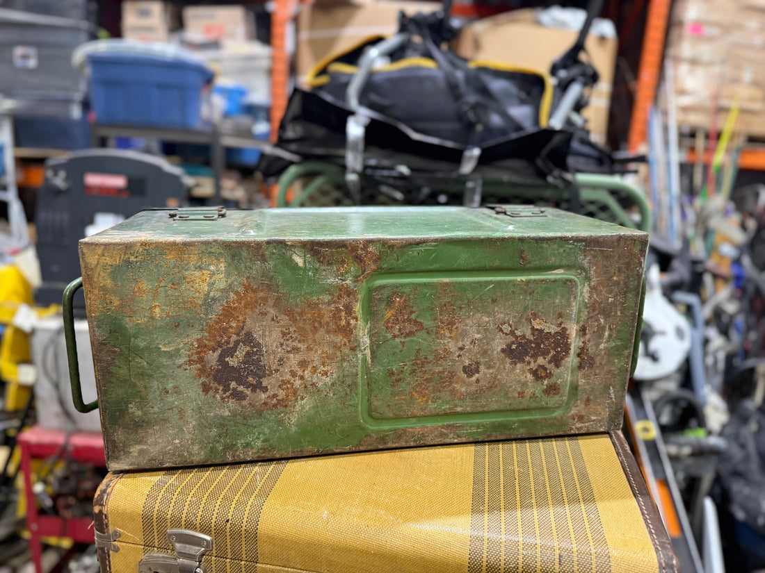 1942 WW2 P59 Mk2 British / Canadian ammo can