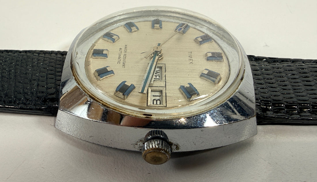 Vintage 1973 TIMEX VISCOUNT Automatic Watch - Day/Date - Cushion Case - 46550 3473