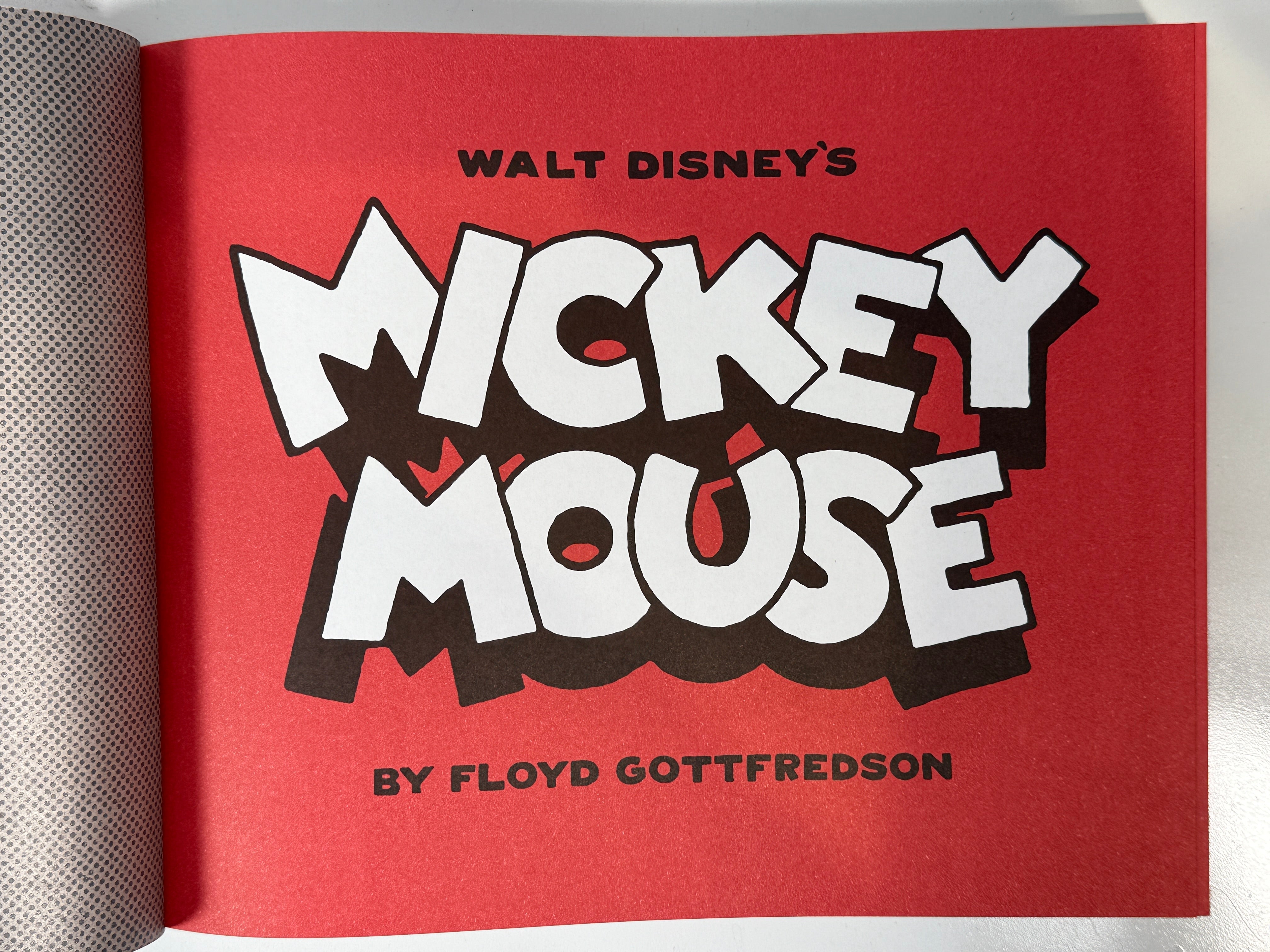 Fantagraphics Mickey Mouse Vol 1 HC – Course vers la Vallée de la Mort (2011)
