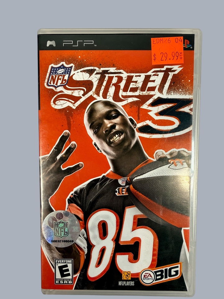 NFL Street 3 PSP complete with case, manual and UMD. EA Sports Big 2006 release. Clean collector copy. Ships from Montreal with care.