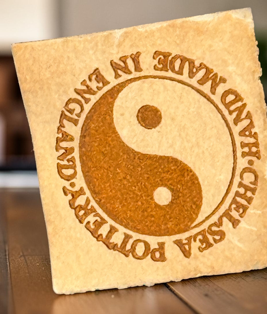 Figurine Chelsea Pottery vintage – Avocat anglais fait main, 8 po