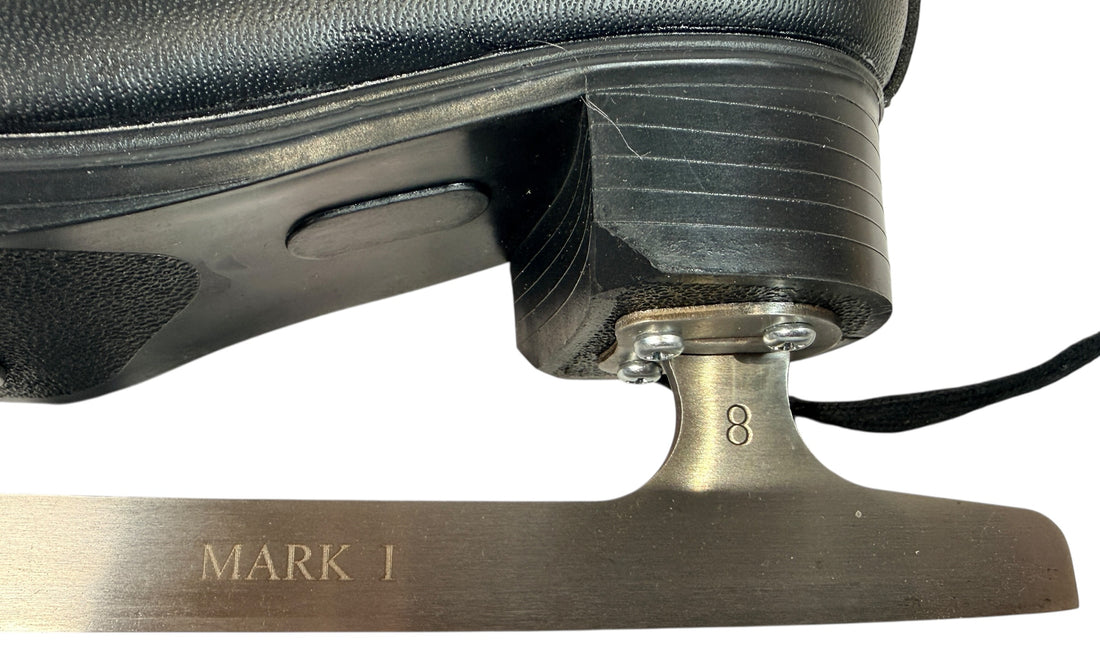 Used Jackson Ultima 455 freestyle figure skates in junior size 13J. Clean condition with stainless blades. Great value skate for beginner skaters.