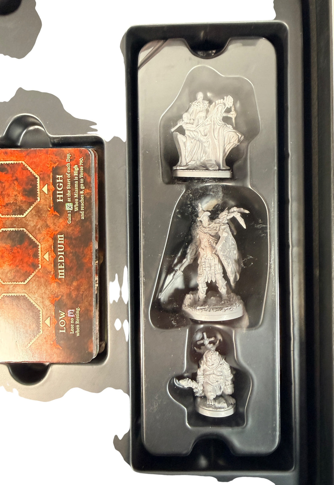 Extension de campagne Tainted Grail Red Death – Awaken Realms