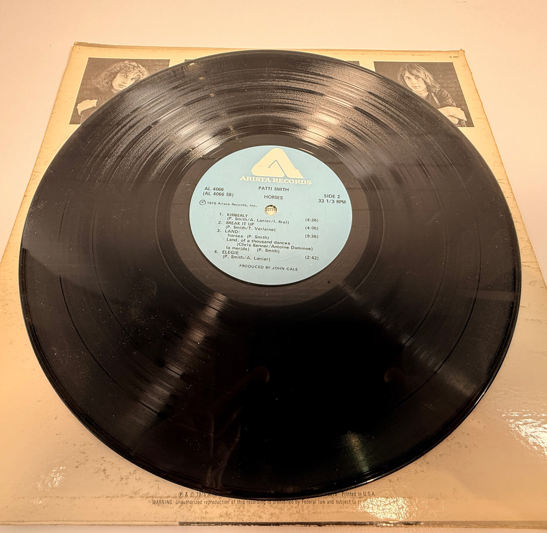 1975 Patti Smith Horses LP – Arista Punk Classic
