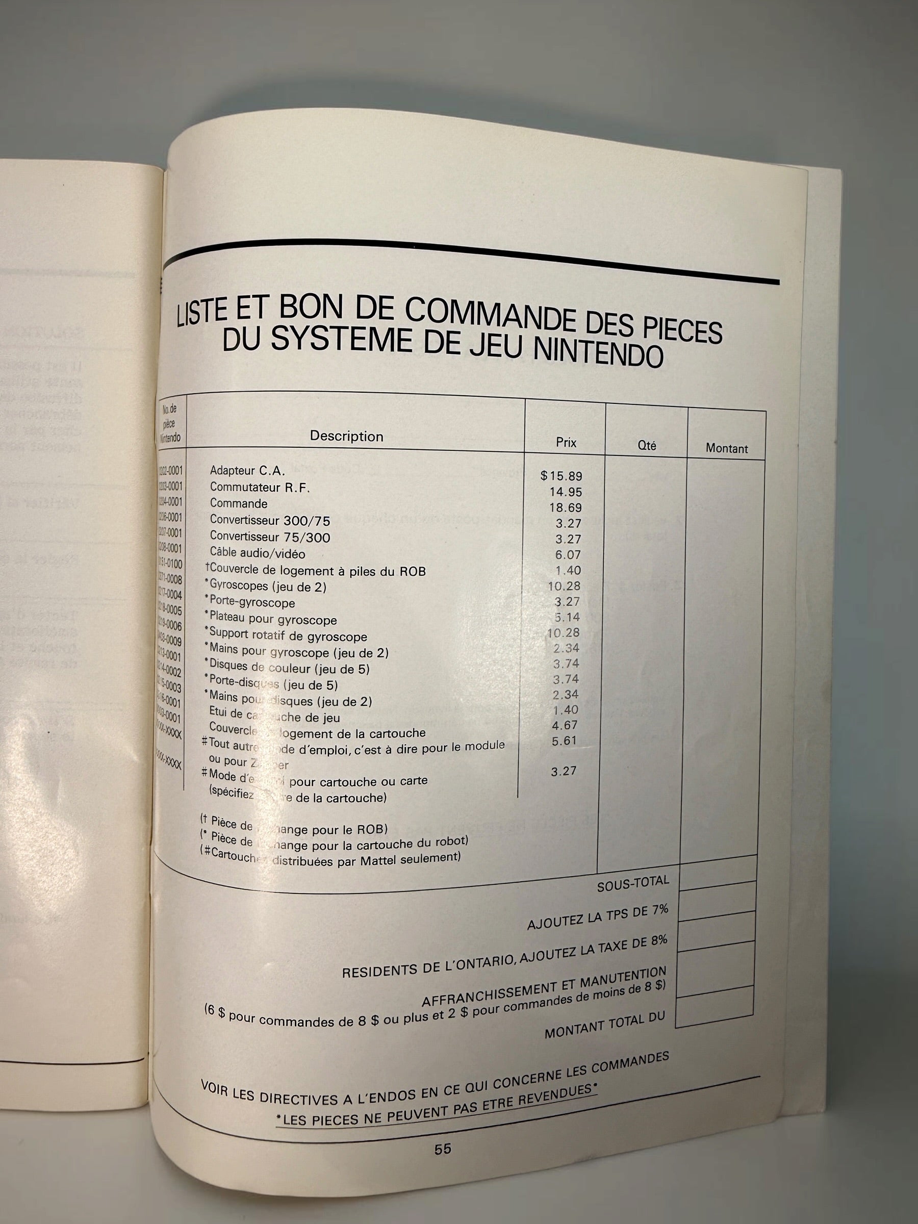 Original 1989 Nintendo NES Control Deck CAN-3 Canadian bilingual English/French instruction manual, distributed by Mattel Canada and made in Japan.