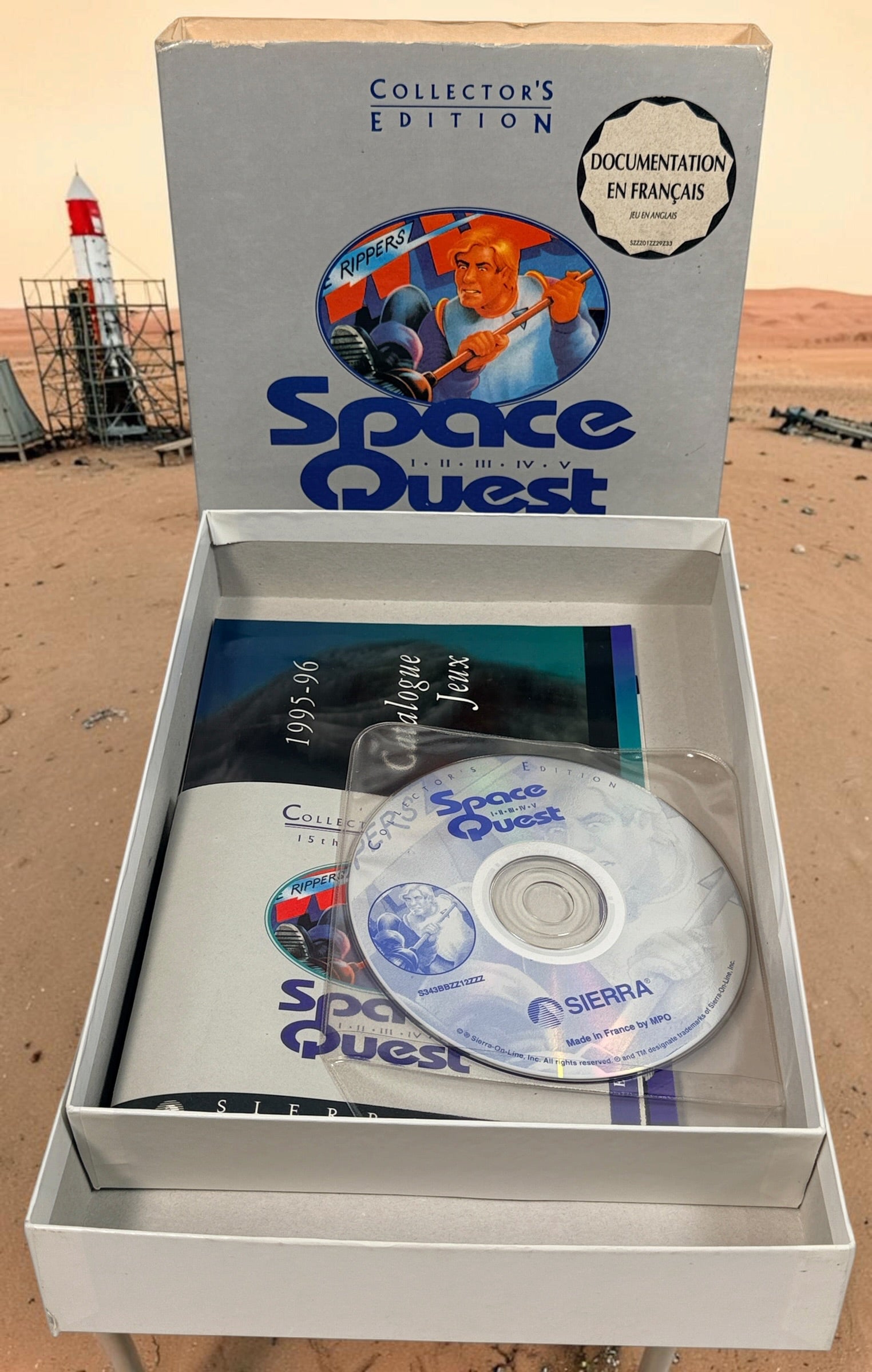 Vintage 1994 Sierra Space Quest Collector’s Edition I–V PC CD-ROM big box with multilingual manual and French documentation. Classic DOS gaming.
