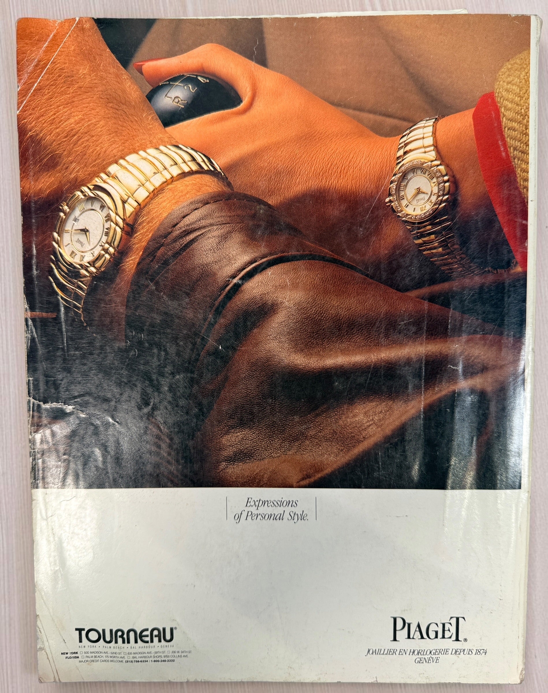 Vintage Vogue September 1992 Claudia Schiffer Fall Fashion issue. Collectible 1990s fashion magazine with designer photography and period advertising.