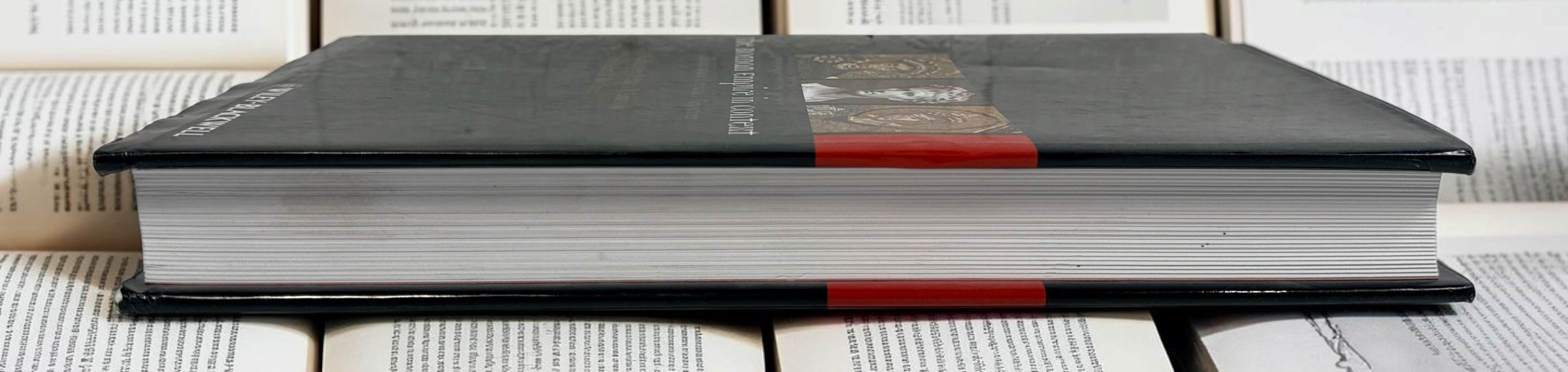 2011 first edition The Roman Empire in Context by Arnason &amp; Raaflaub. Wiley-Blackwell hardcover with dust jacket. Academic Roman history reference.