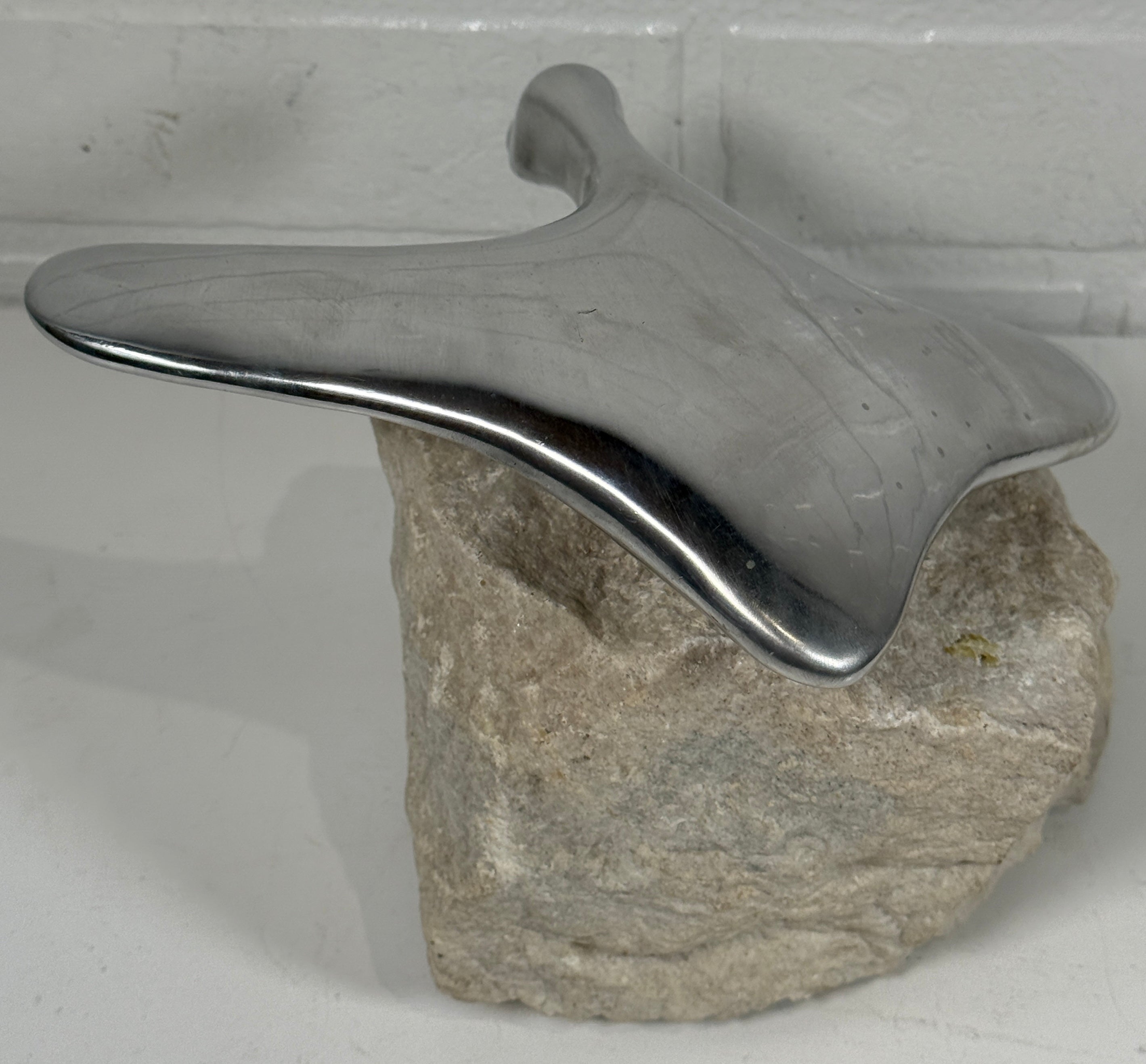 Mid-Century Modern Aluminum Seagull Sculpture on Natural Stone Base – Abstract Bird Art