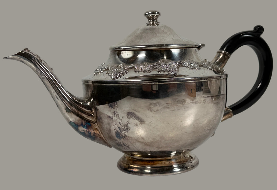 Vintage Wm. A. Rogers Silverplate Teapot – Grape Motif – 6133 – EP on Copper