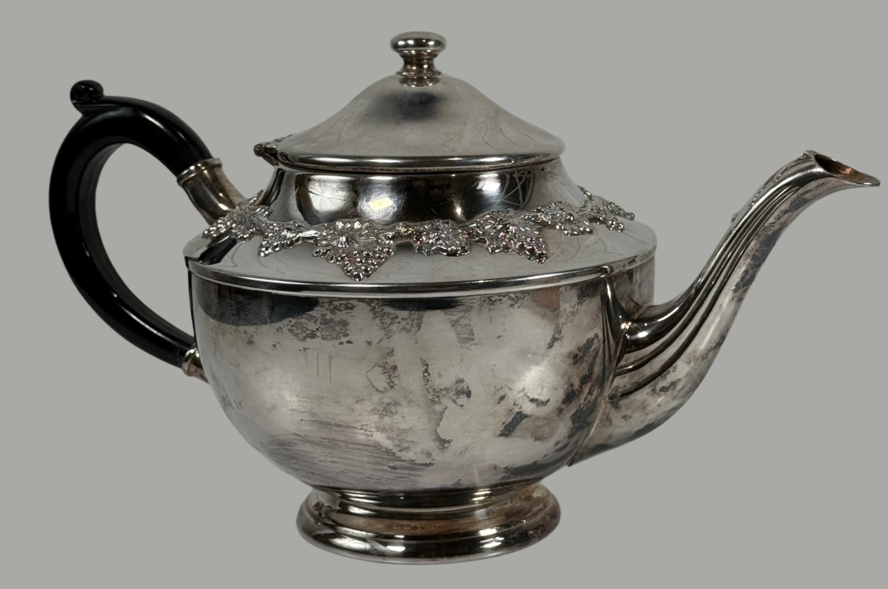 Vintage Wm. A. Rogers Silverplate Teapot – Grape Motif – 6133 – EP on Copper