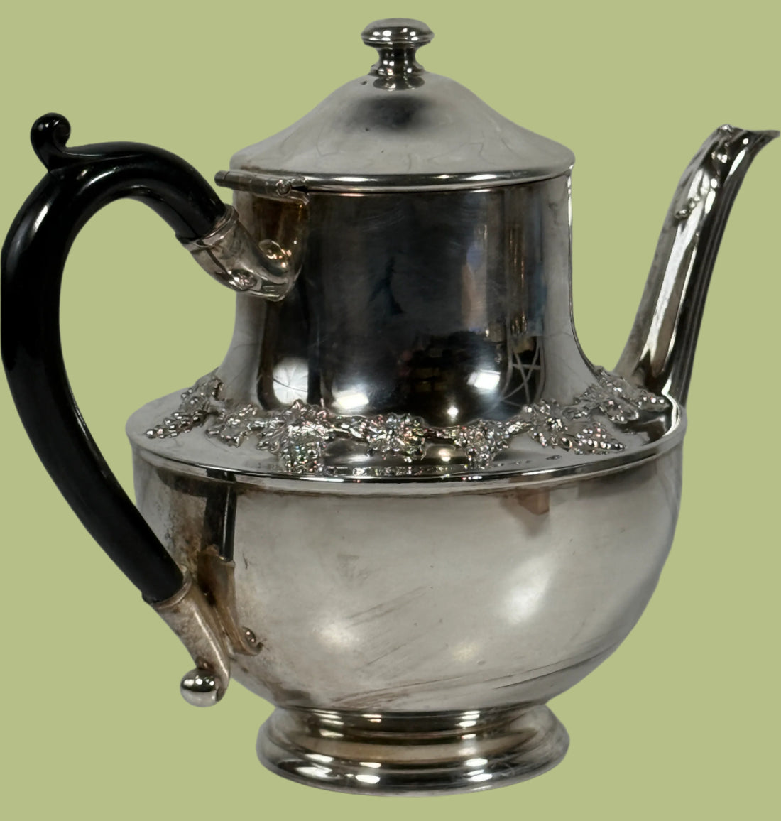 Vintage Wm. A. Rogers Silverplate Teapot – Model 6133 – Old English Reproduction