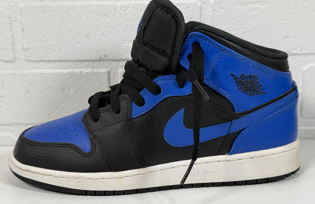 Air Jordan 1 Mid SE GS “Game Royal” – Youth Size 7Y (Women’s 8.5 / Men’s 7) – Authentic Nike