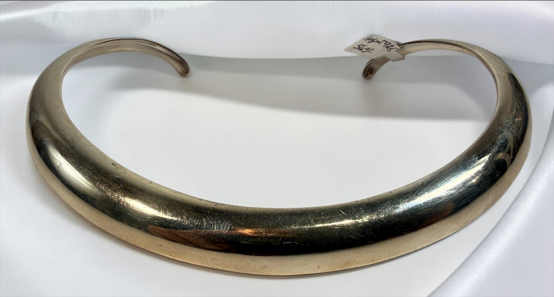 Vintage Birks Mexico 925 sterling silver modernist collar necklace. Substantial 56g sculptural torque choker with signed Birks hallmark.
