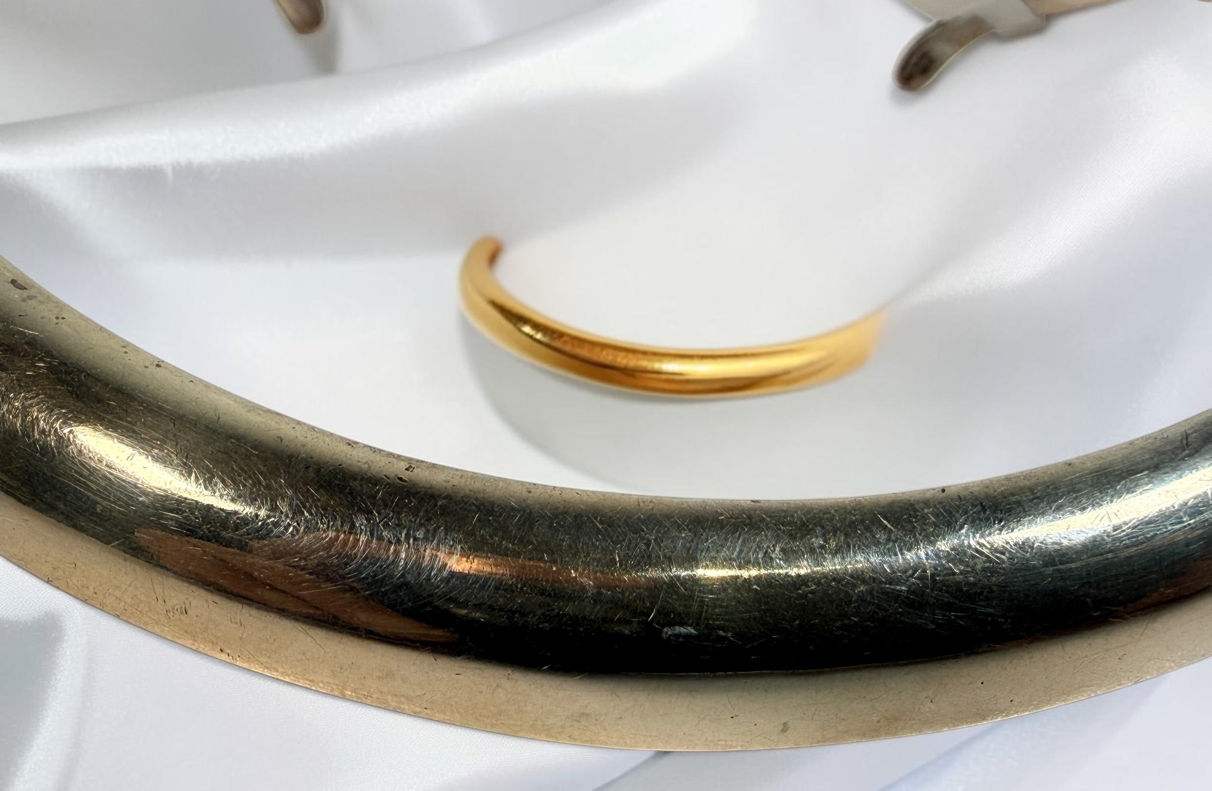 Vintage Birks Mexico 925 sterling silver modernist collar necklace. Substantial 56g sculptural torque choker with signed Birks hallmark.