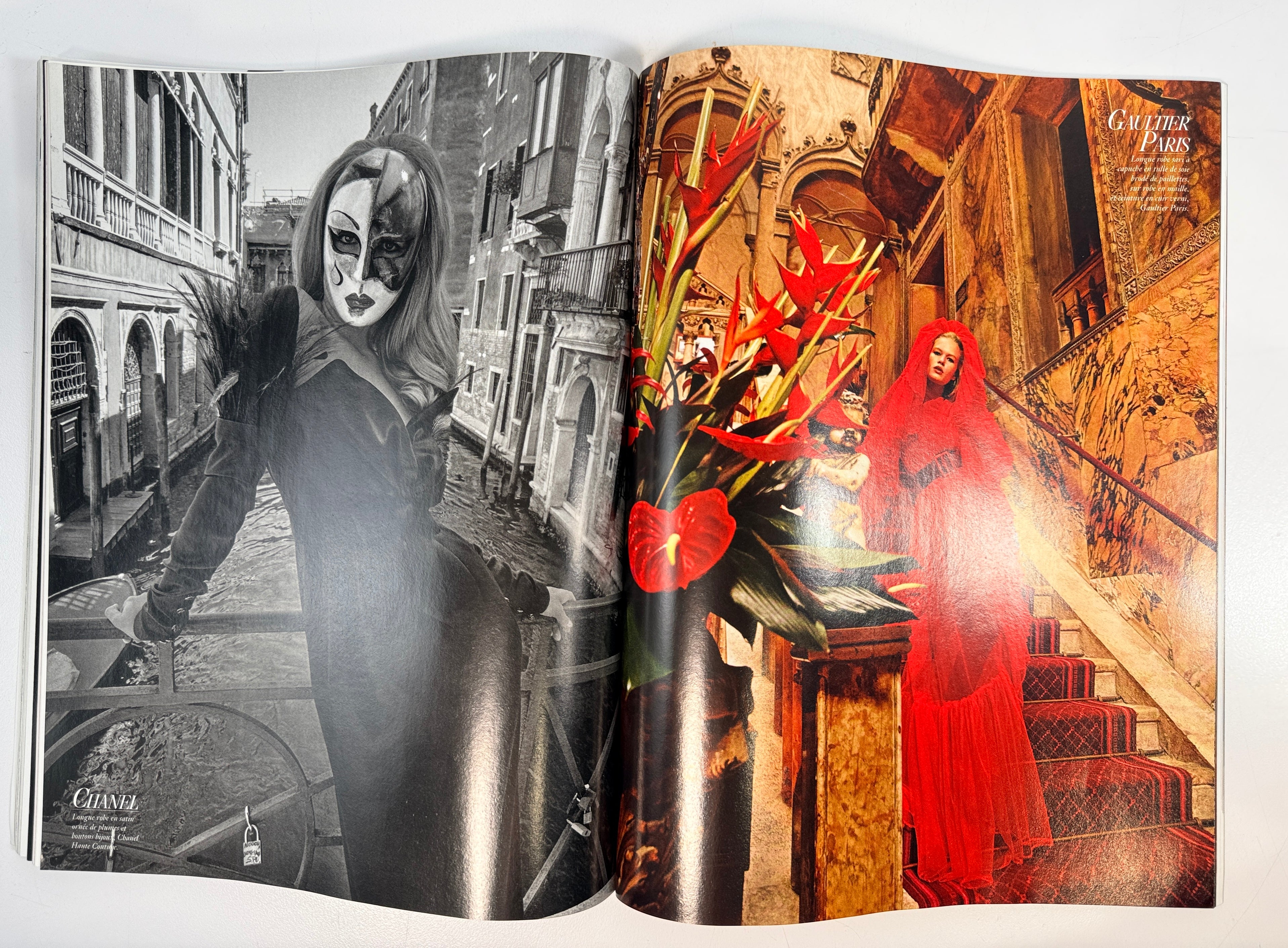Vogue Paris No. 982, November 2017, featuring Rianne Van Rompaey by Inez &amp; Vinoodh. Mode à Venise French fashion magazine collector issue.