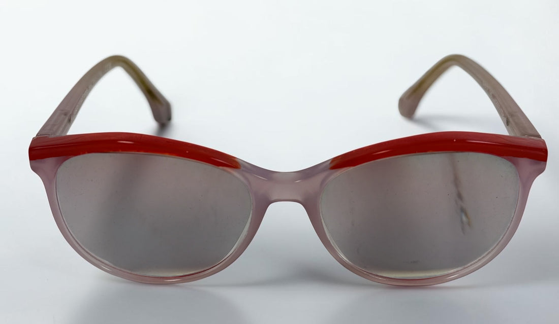 Alain Mikli A03501 004 eyeglass frame in pink and red acetate, handmade in Italy, size 54-17-140. Pre-owned with original Alain Mikli case.