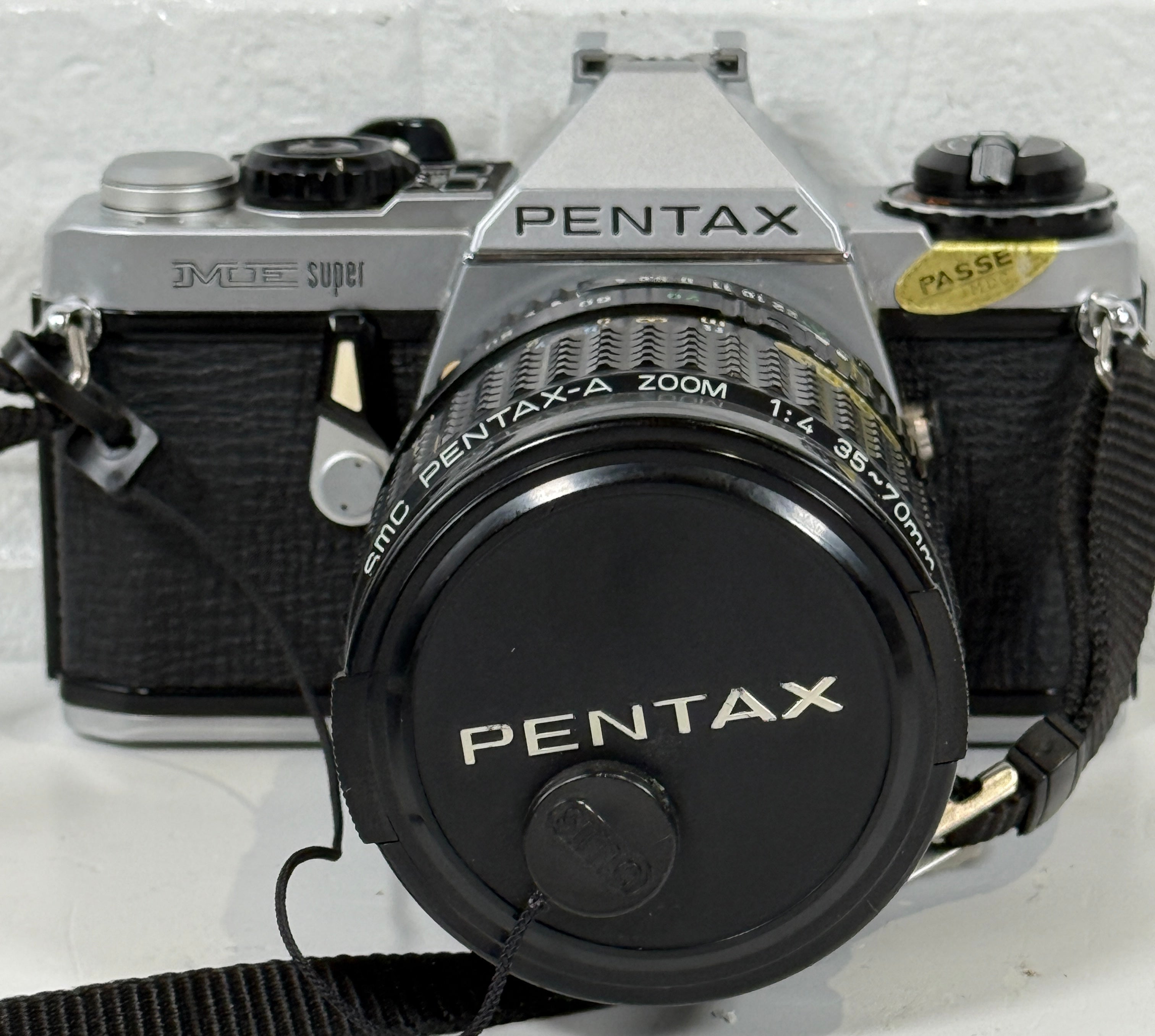 Pentax ME Super 35mm SLR Film Camera + SMC Pentax-A Zoom 28–80mm Lens – Untested – w/ Leather Case