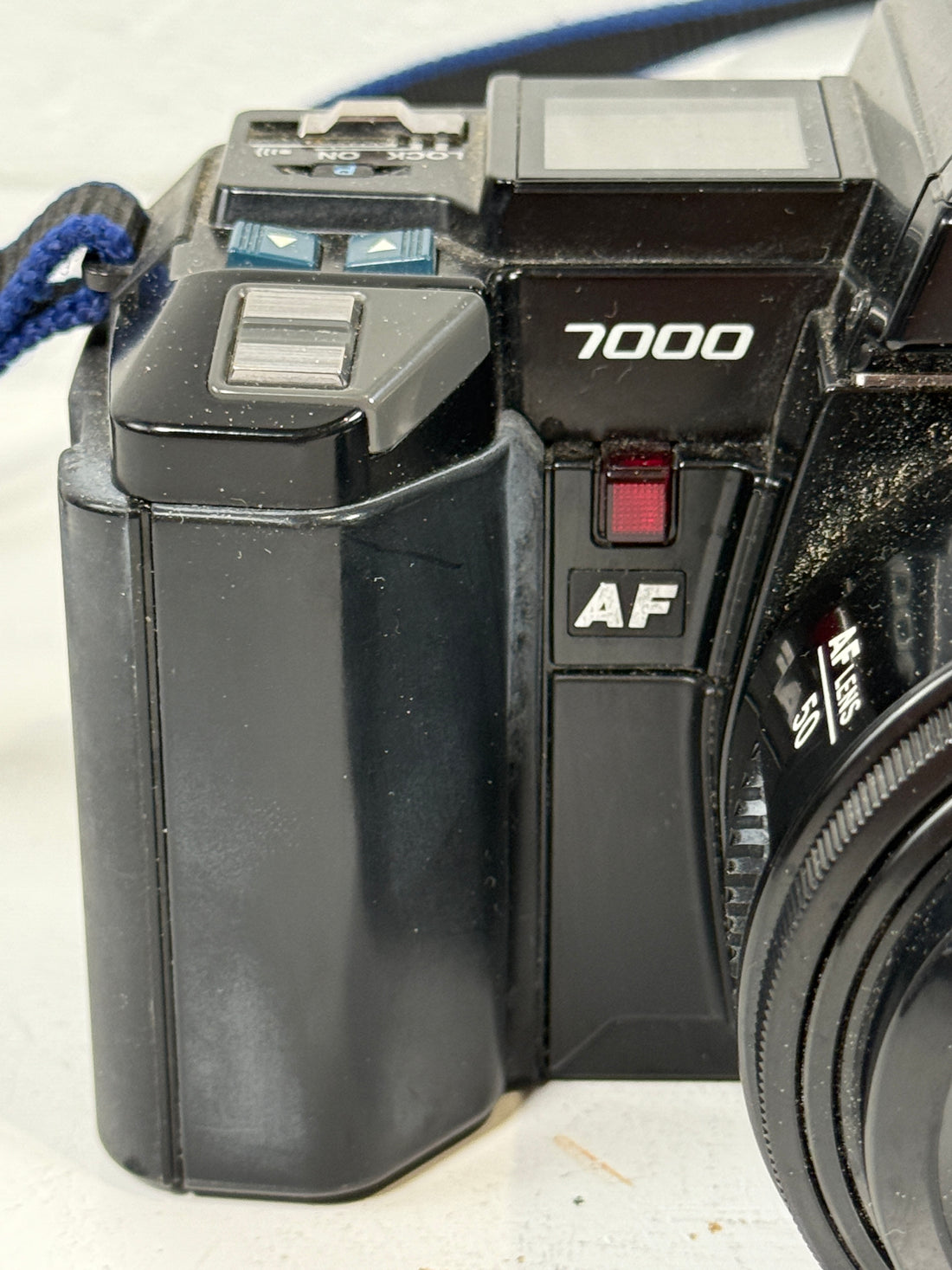 Appareil photo reflex Minolta Maxxum 7000 35 mm avec objectif AF 50 mm f/1,7 + étui en cuir Minolta d'origine – Non testé