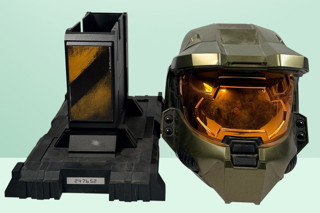 Halo 3 Legendary Edition Master Chief helmet display replica with stand. Official 2007 collector’s item, great gamer décor collectible, no game included.