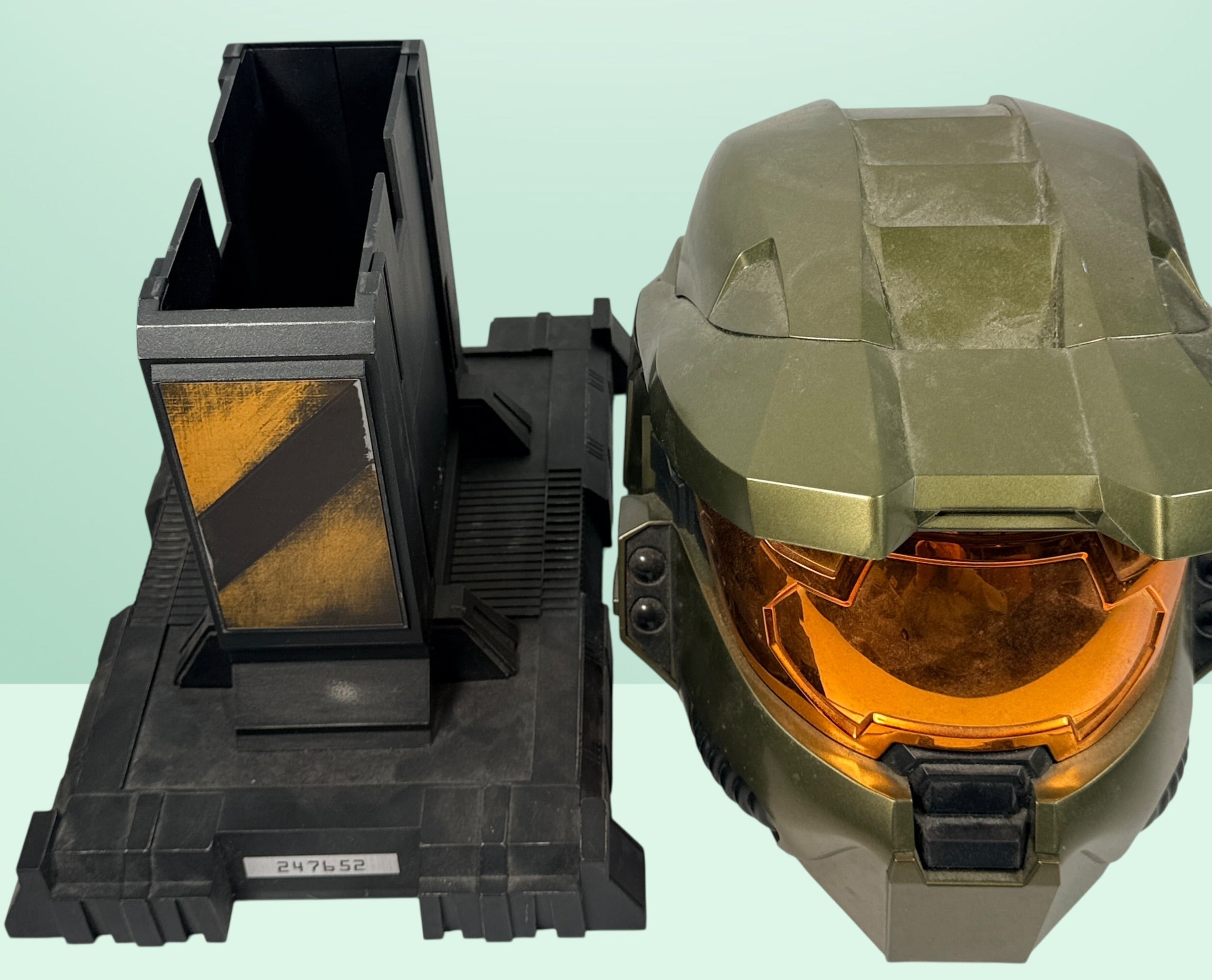 Halo 3 Legendary Edition Master Chief helmet display replica with stand. Official 2007 collector’s item, great gamer décor collectible, no game included.
