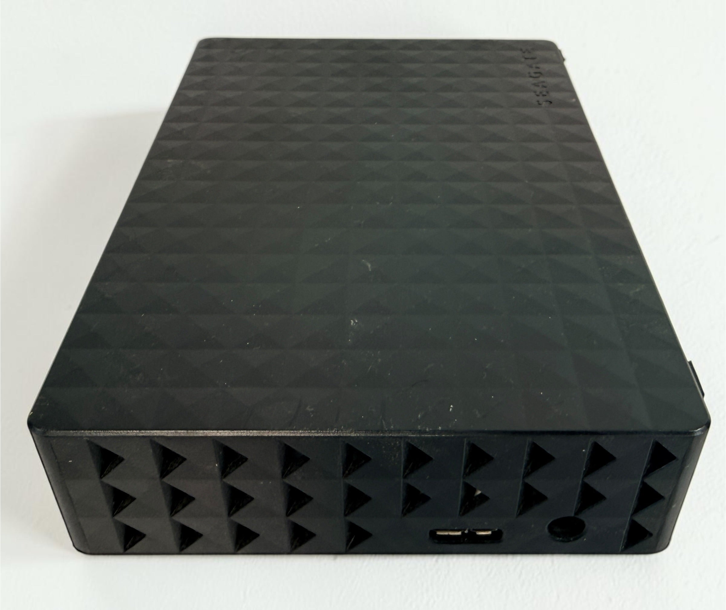 Seagate Expansion 6TB external desktop hard drive SRD0NF2. Tested and working. Drive only; power adapter and USB cable not included.