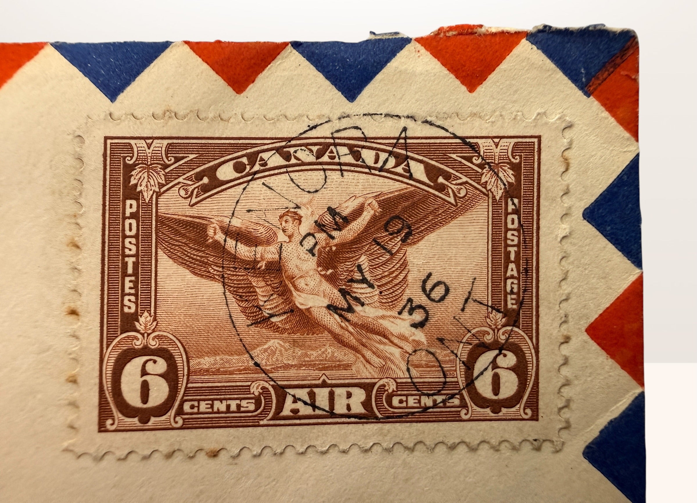 Set of three sealed 1930s Canadian first flight airmail covers, Ontario aviation postal history collectibles with original stamps, cancels and cachets.
