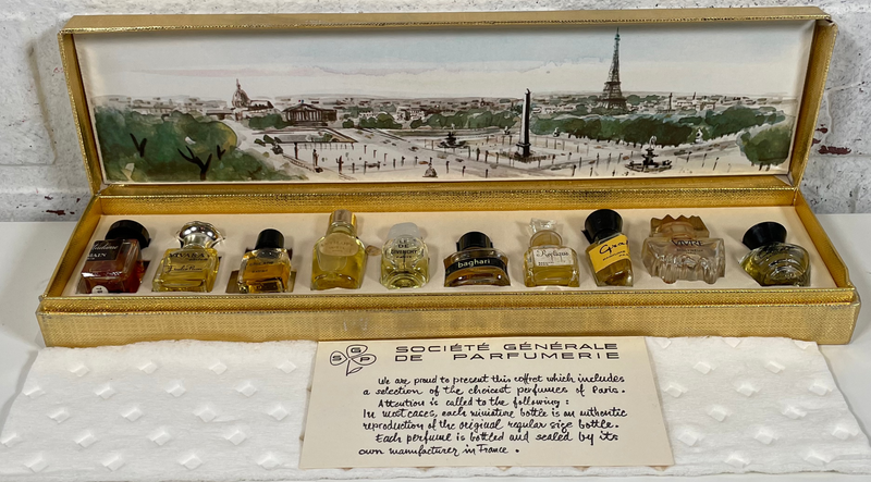 Rare ensemble de 10 pièces des Meilleurs Parfums de Paris. Mini-bouteilles