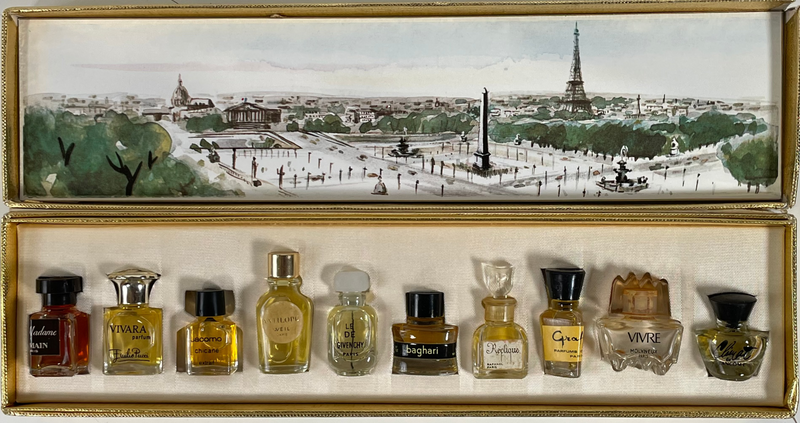 Rare ensemble de 10 pièces des Meilleurs Parfums de Paris. Mini-bouteilles