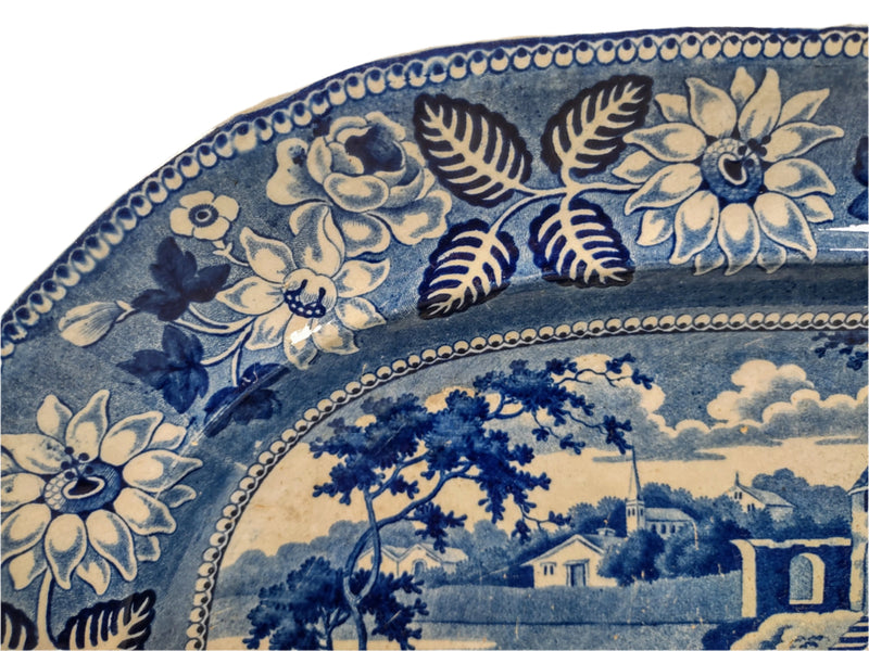 Plat ancien en faïence anglaise Staffordshire Blue Transferware, 1825 Chutes de Killarney