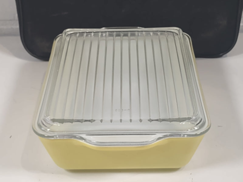 Vintage Pyrex - Yellow- 0503 B-21 Baking Dish w/ Ribbed Glass Cover