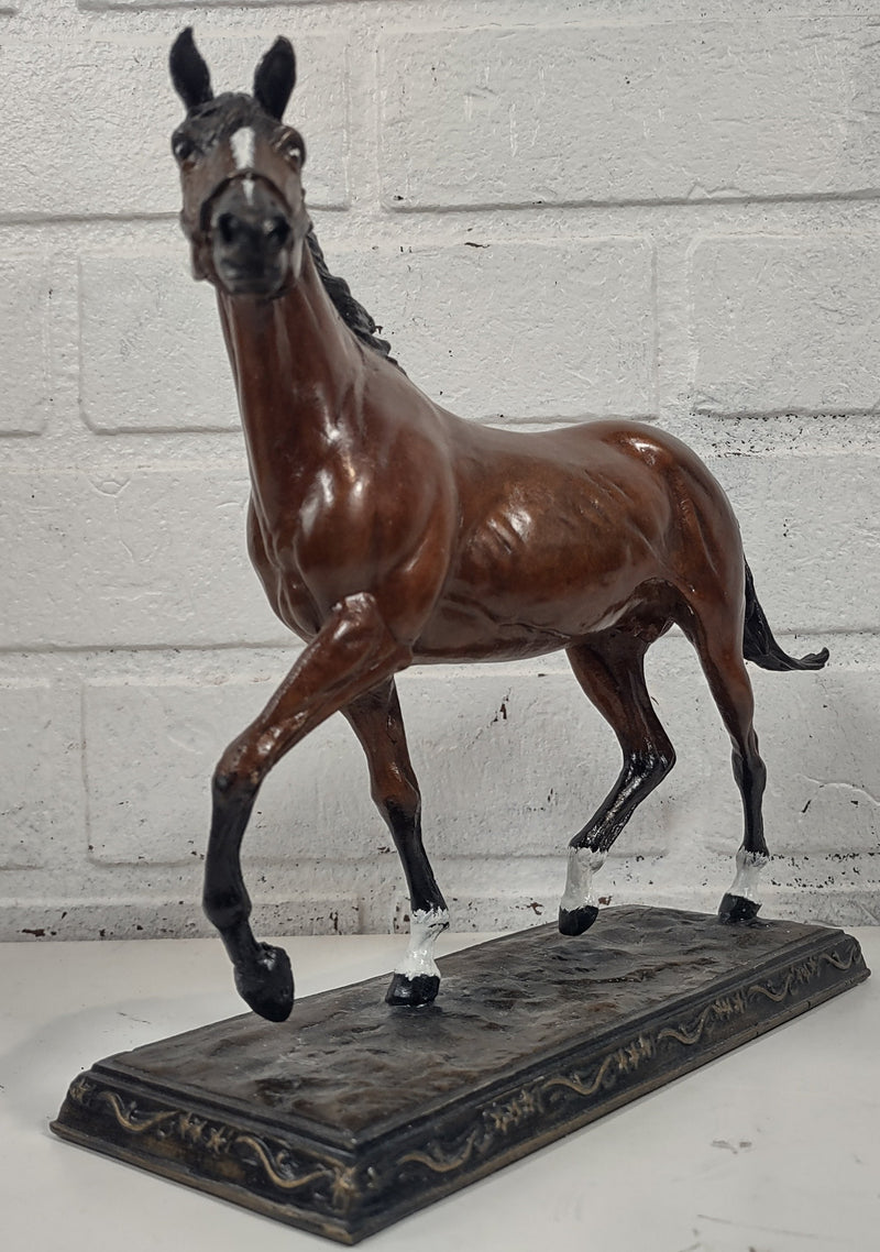 Beau cheval en bronze, prêt pour la gloire par le Dr Robert Taylor, 1992, Franklin Mint