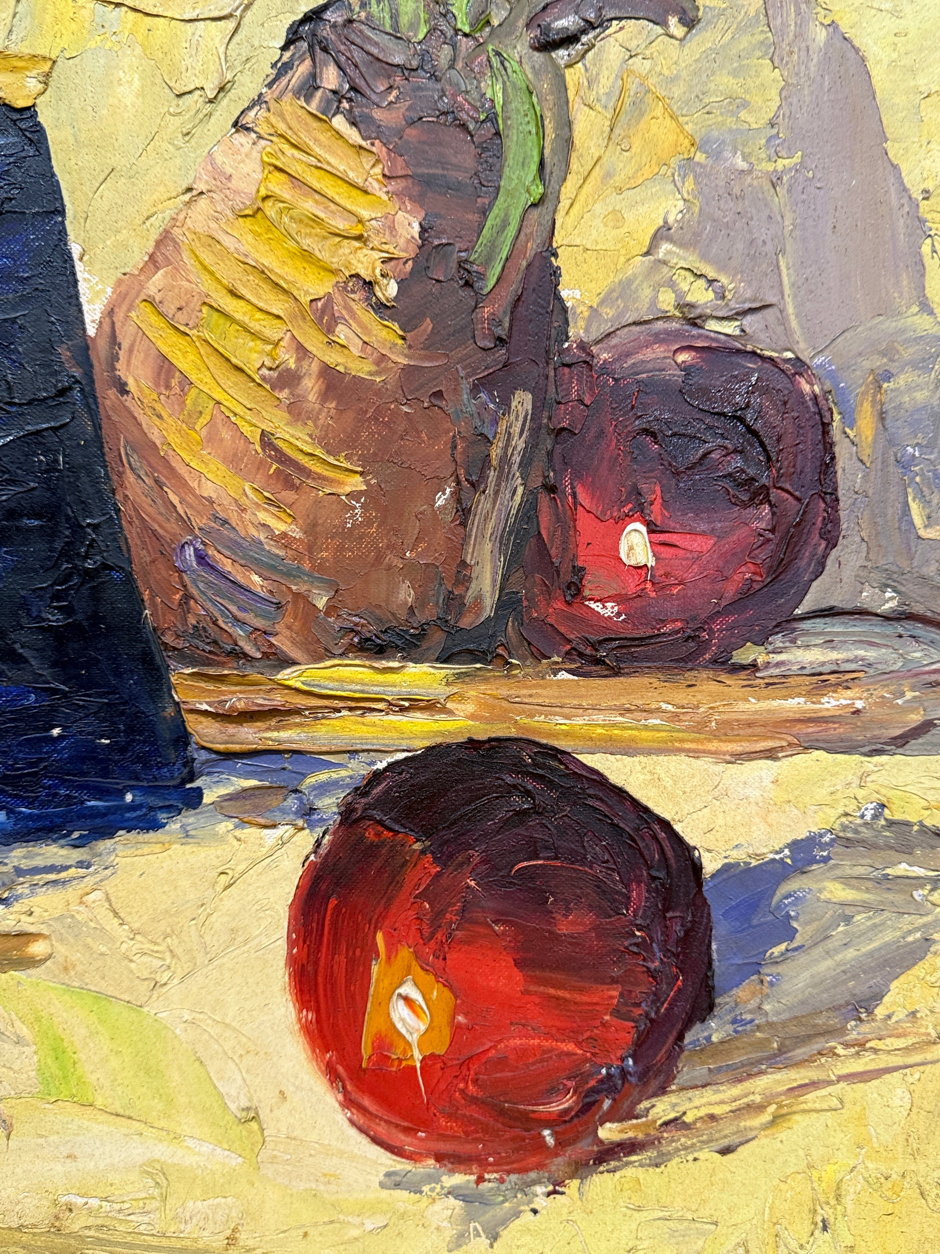 Nature morte du milieu du siècle – Huile sur vase d'ananas, de pommes et de cobalt