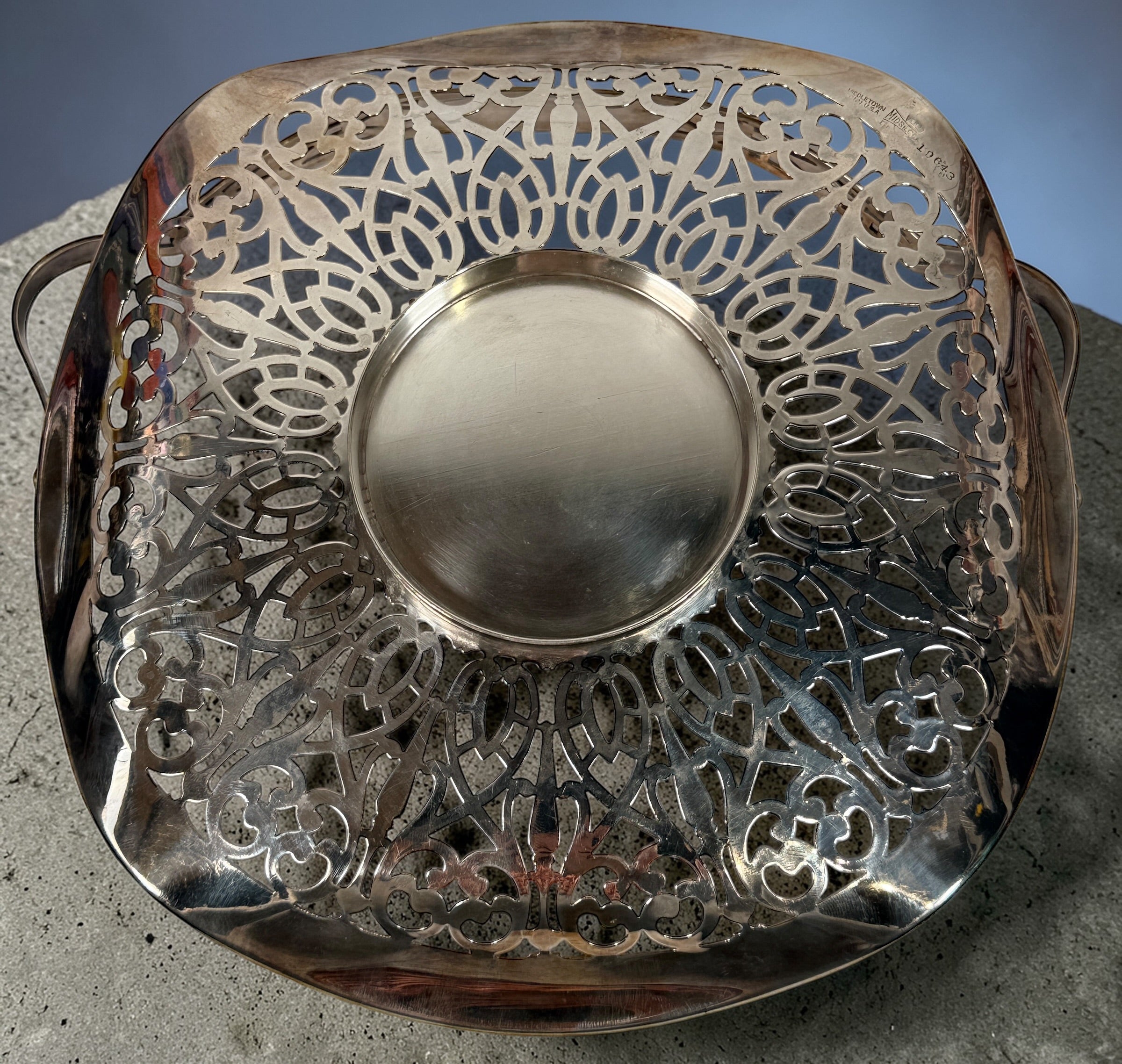 Antique Middletown Silver Brides Basket Swing Handle 9.75 Inch.