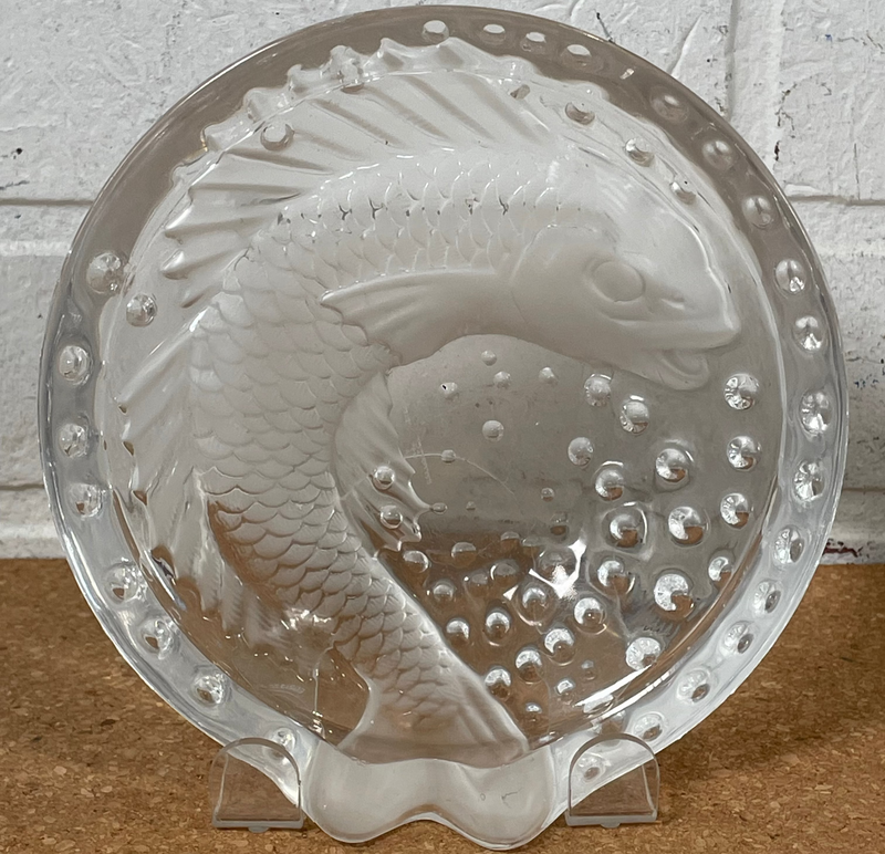 Cendrier à cigares en cristal Lalique en forme de poisson Koi avec bulles signé