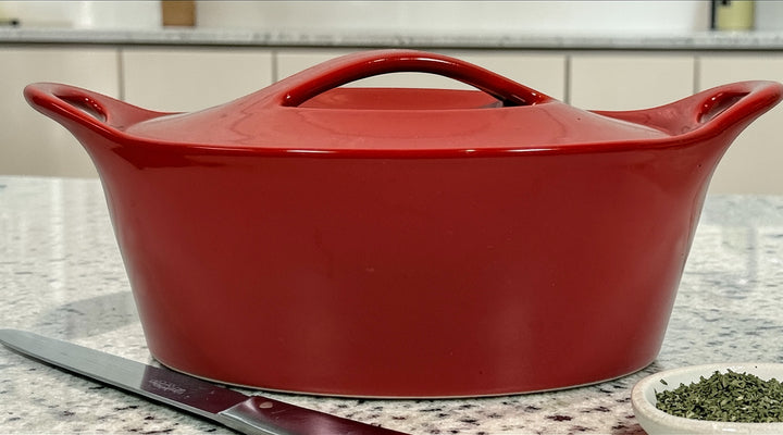 CorningWare Creations red covered casserole dish 1.5qt stoneware. Oven safe bakeware with lid, modern kitchen classic in very good condition.