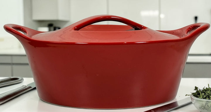 CorningWare Creations red covered casserole dish 1.5qt stoneware. Oven safe bakeware with lid, modern kitchen classic in very good condition.