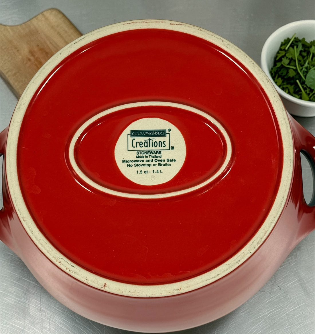 CorningWare Creations red covered casserole dish 1.5qt stoneware. Oven safe bakeware with lid, modern kitchen classic in very good condition.