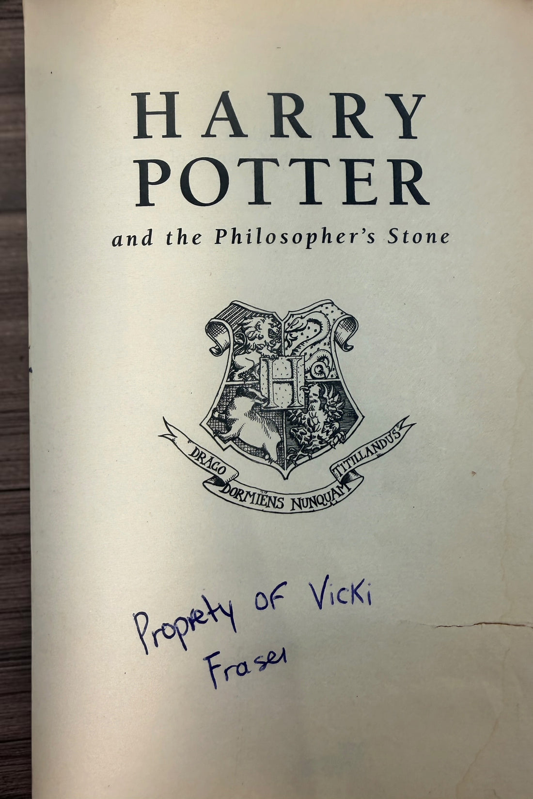 Harry Potter and the Philosopher’s Stone, Canadian third-printing paperback with Thomas Taylor cover art. Fair used condition. Shop Eco Depot Montreal.