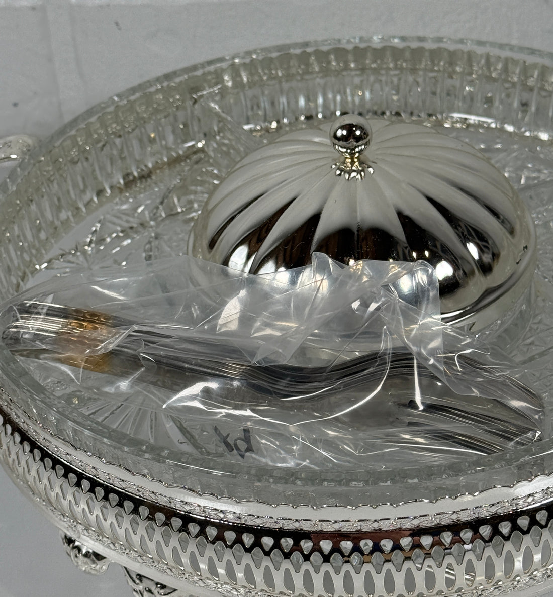 Présentoir à hors-d'œuvre plaqué argent Mayell « Queen Anne » avec plat en verre divisé