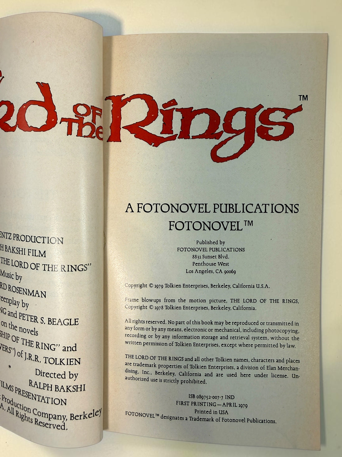 Vintage 1978–79 Fotonovel lot with Lord of the Rings, Battlestar Galactica and two Grease editions. Four collectible movie photobooks.