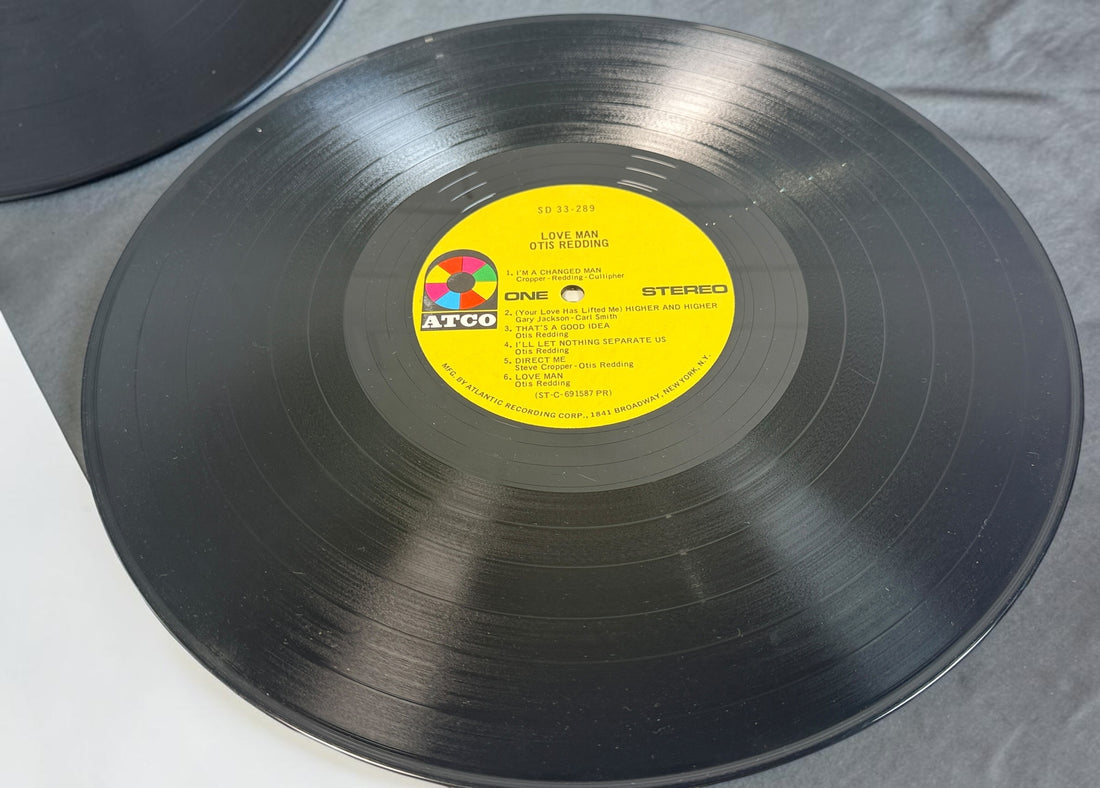 Original 1969 Otis Redding Love Man vinyl LP, ATCO SD 33-289. Vintage US Presswell stereo pressing with yellow ATCO labels and gatefold cover.