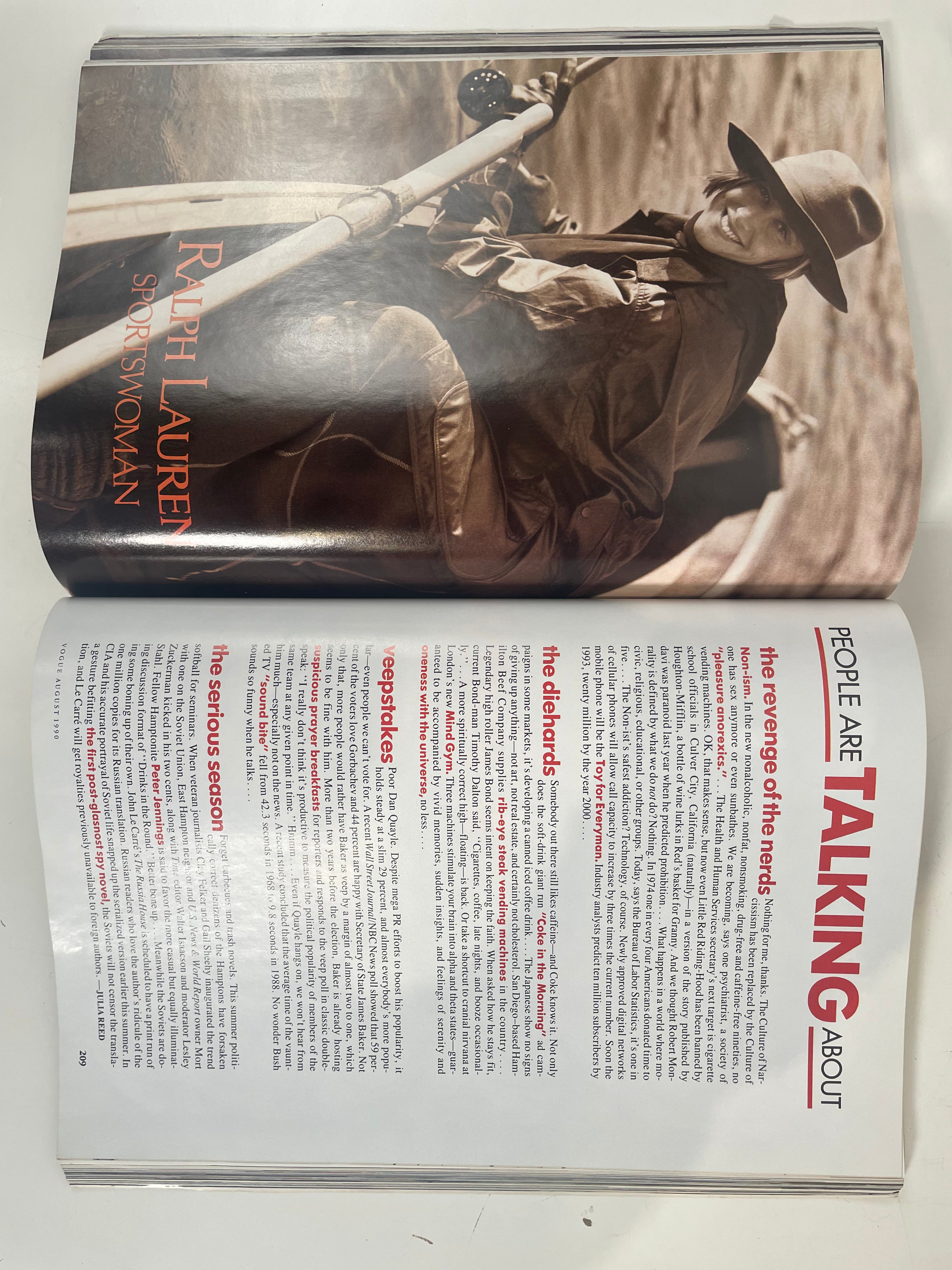 Magazine Vogue vintage d'août 1990, couverture de Claudia Schiffer.