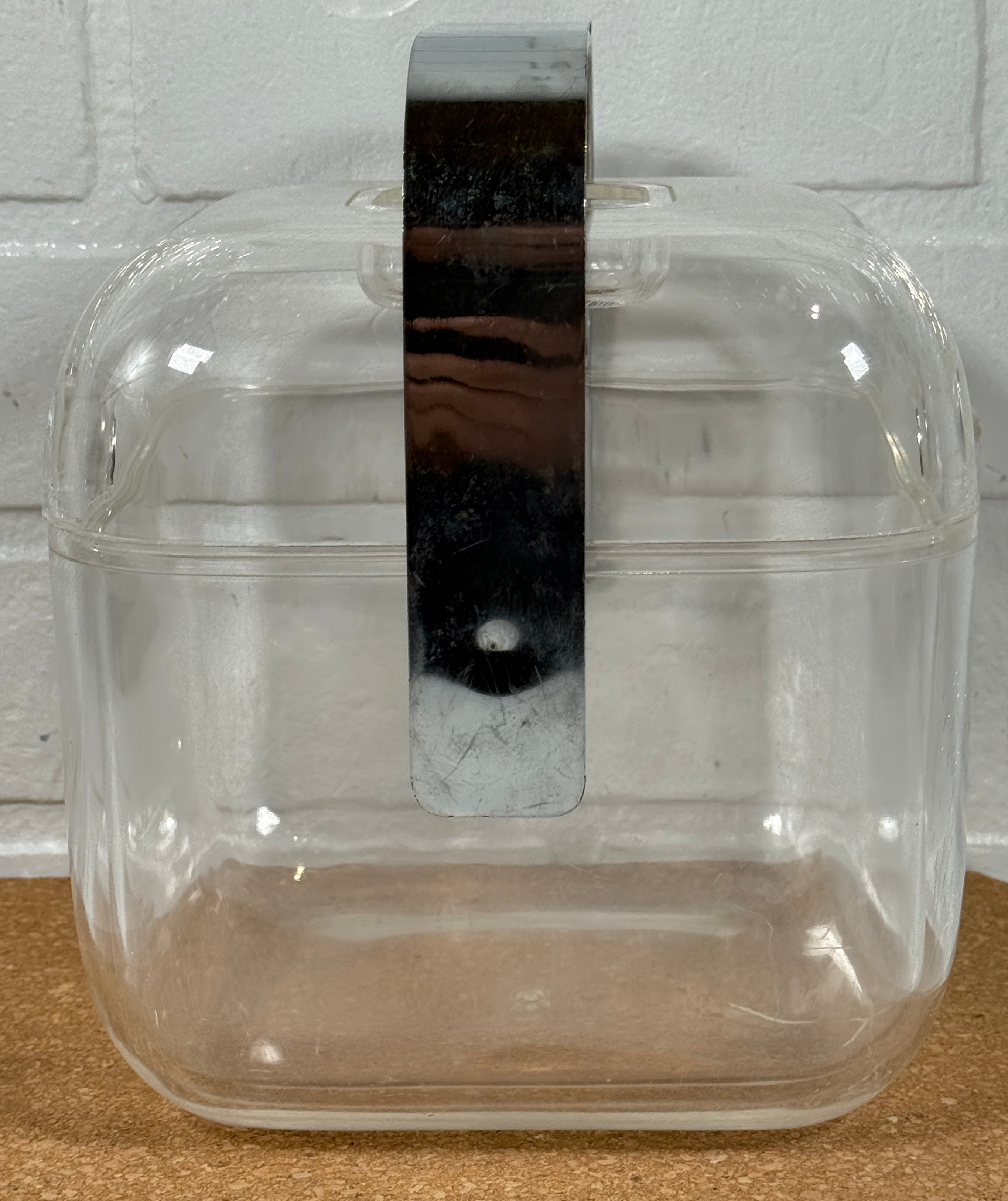 Seau à glace en Lucite Guzzini « Amanda » des années 1970 – Italie – Défaut