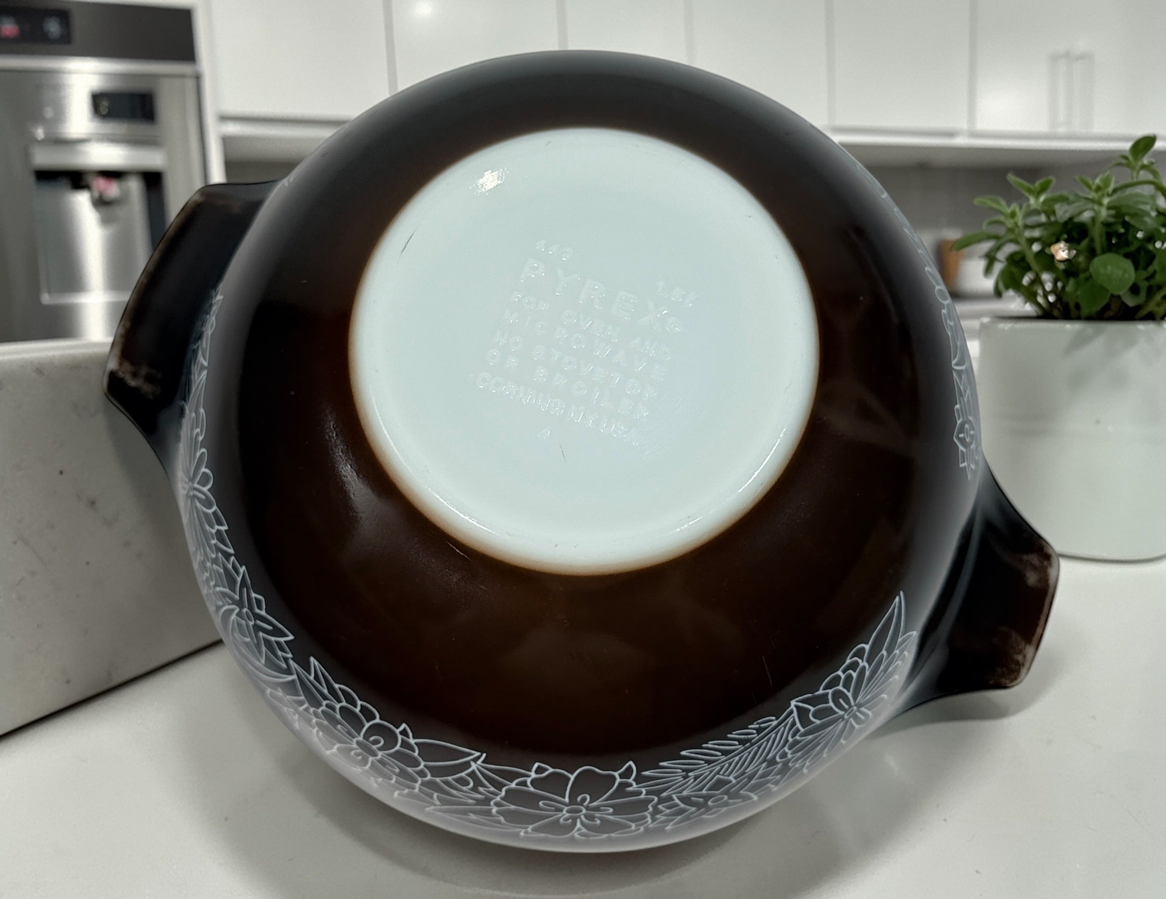 Ensemble de 4 bols gigognes Pyrex Woodland Cendrillon 441, 442, 443, 444, fabriqués aux États-Unis.