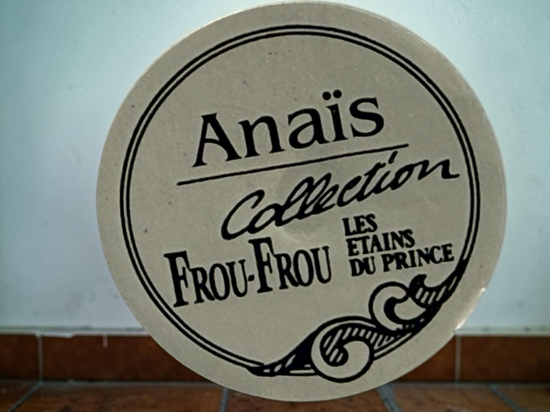 Les Étains du Prince Anaïs French pewter figurine from the Frou-Frou Collection, featuring an elegant woman in a detailed period gown and hat.
