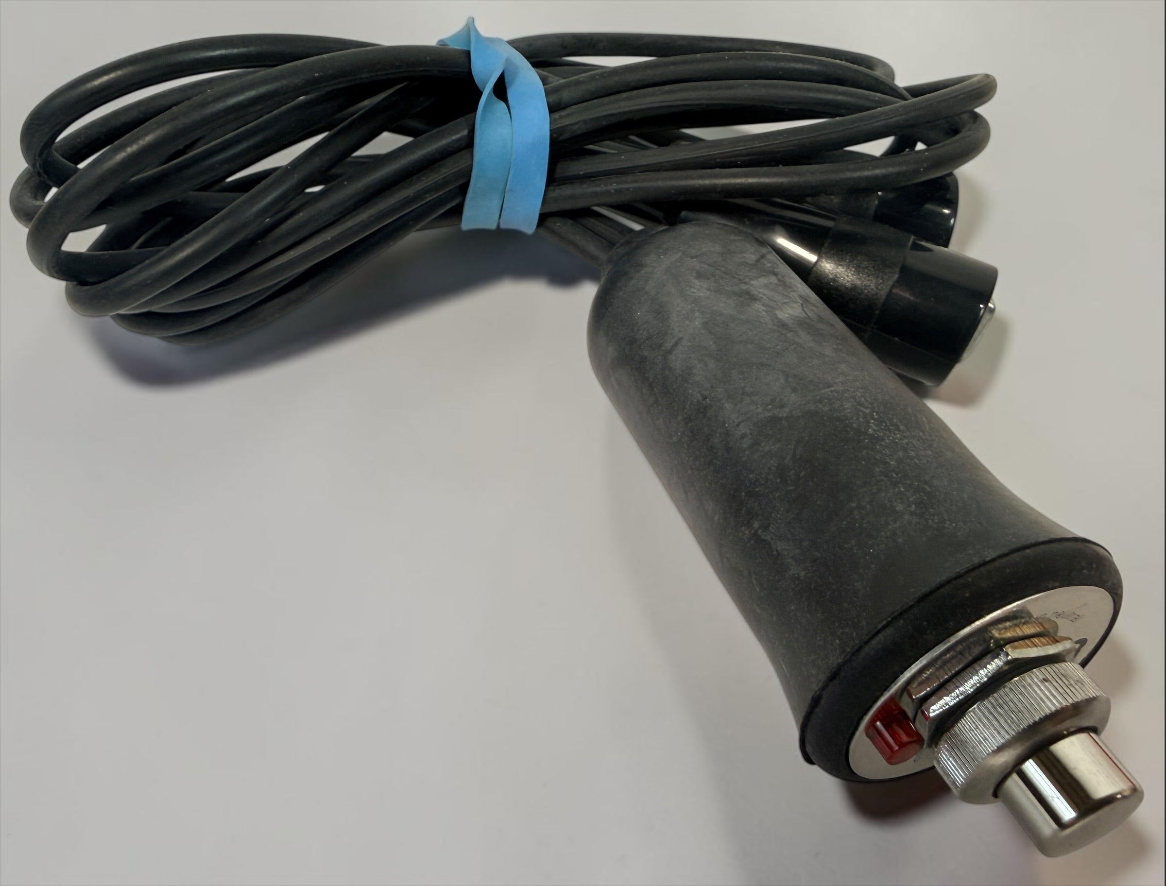 OTC 3650 heavy-duty 12V remote starter switch with 5 ft leads, hot-circuit indicator and rugged rubber grip. Professional automotive diagnostic tool.