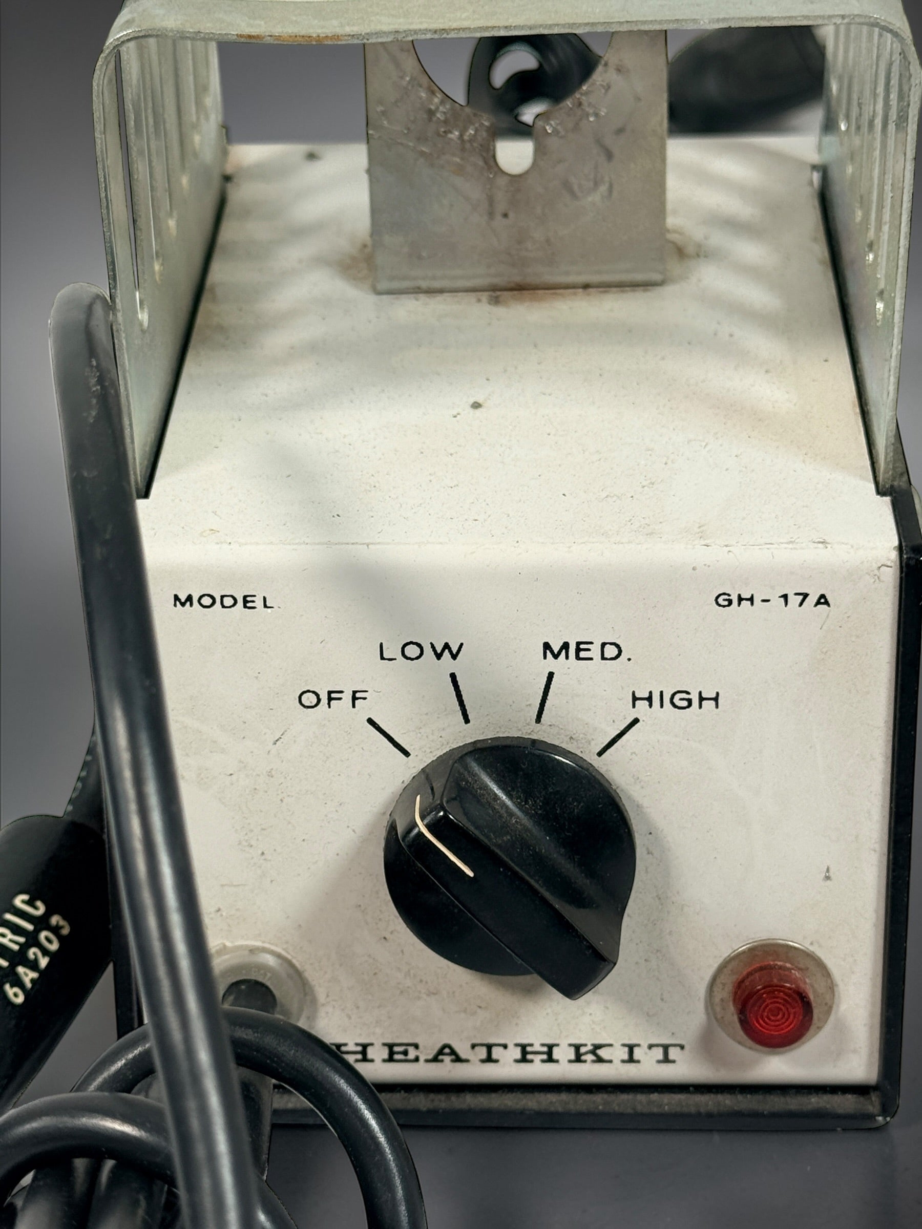 Vintage Heathkit GH-17A soldering station with GE 6A203 gun. Tested working adjustable heat control. Classic 1960s electronics lab tool, USA made.
