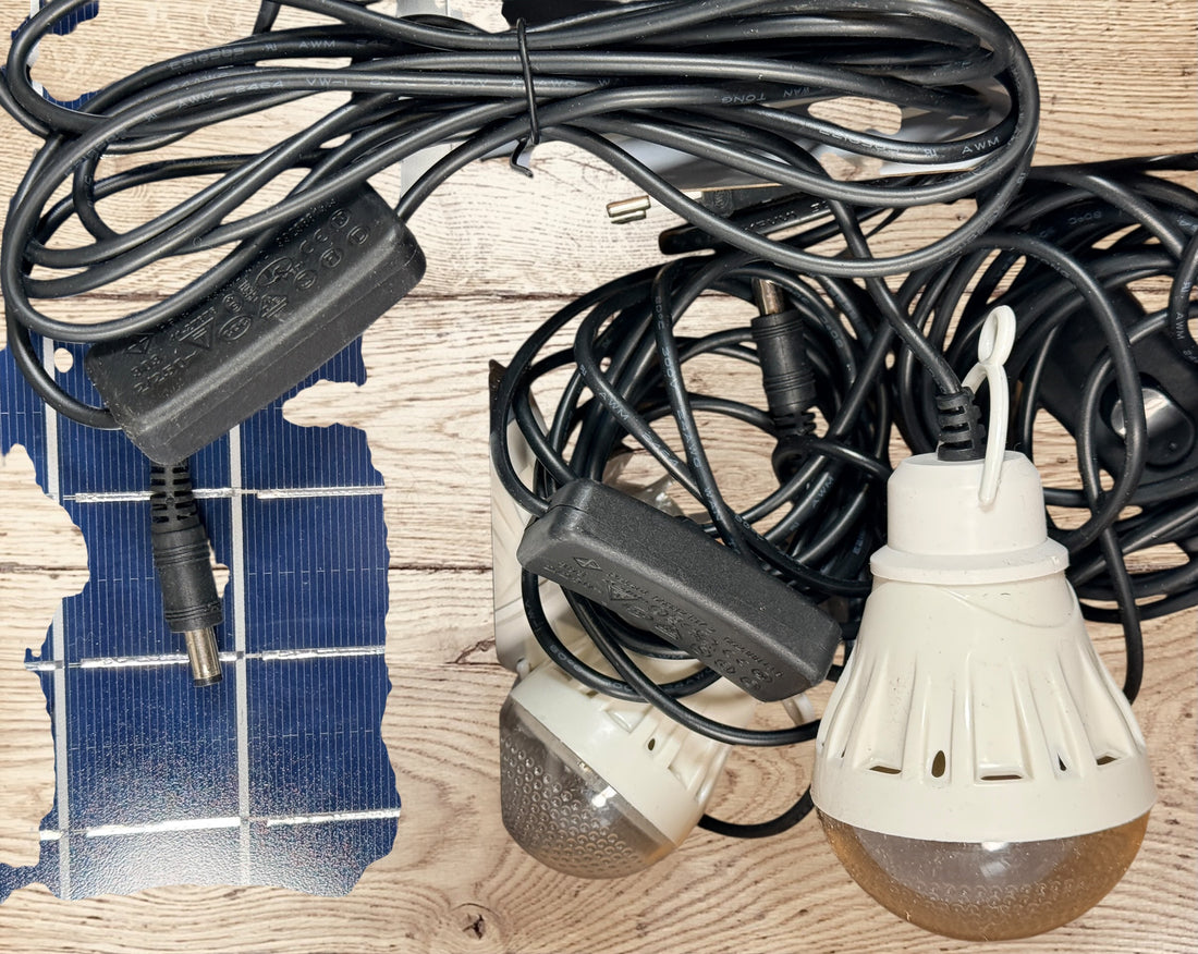 Solar Multi-Function Emergency Power Kit, 7500mAh, FM MP3.