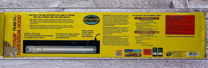 Zoo Med ReptiSun T5 HO 24 inch terrarium hood, new in box with UVB bulb included. High output reptile lighting fixture tested and working.